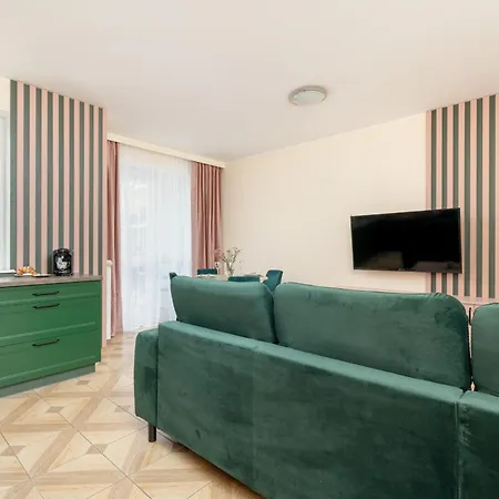Wyjatkowy Z Parkingiem Blisko Morza By Renters Apartment Kolobrzeg