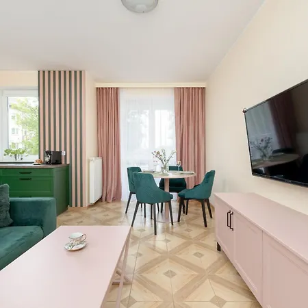 Wyjatkowy Z Parkingiem Blisko Morza By Renters Apartment *