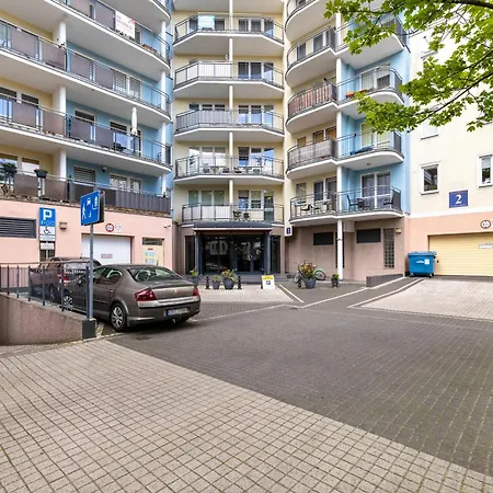 Wyjatkowy Z Parkingiem Blisko Morza By Renters Apartment Kolobrzeg
